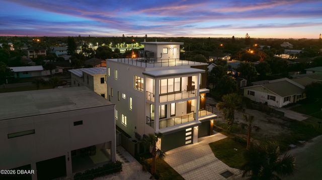 427 Columbus Avenue, New Smyrna Beach, FL 32169