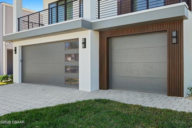 427 Columbus Avenue, New Smyrna Beach, FL 32169