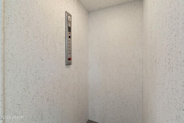 427 Columbus Avenue, New Smyrna Beach, FL 32169