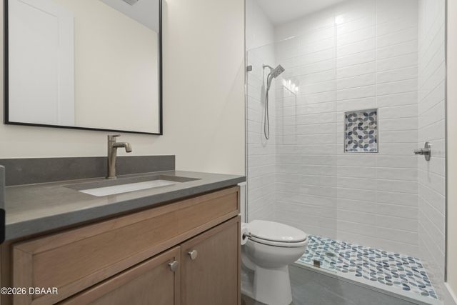 427 Columbus Avenue, New Smyrna Beach, FL 32169