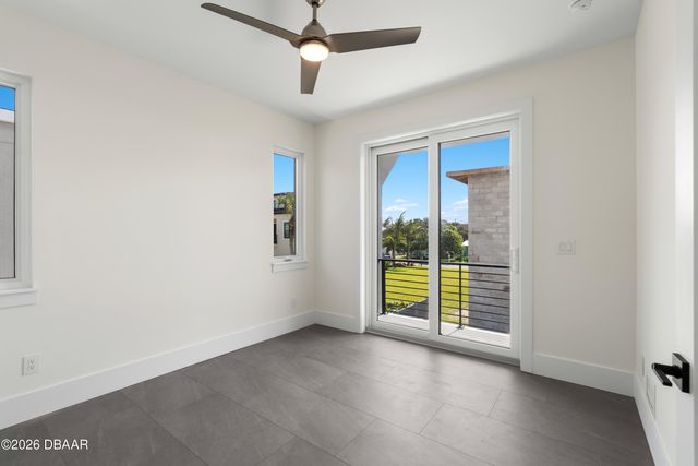 427 Columbus Avenue, New Smyrna Beach, FL 32169