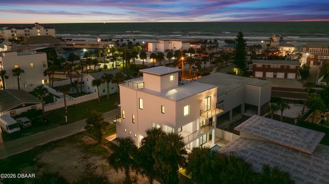 427 Columbus Avenue, New Smyrna Beach, FL 32169