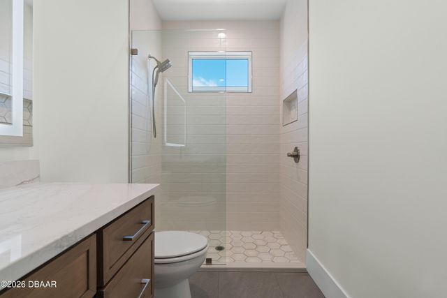 427 Columbus Avenue, New Smyrna Beach, FL 32169