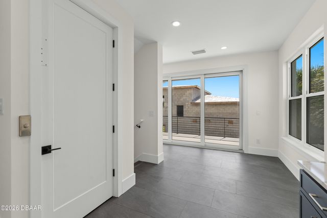 427 Columbus Avenue, New Smyrna Beach, FL 32169