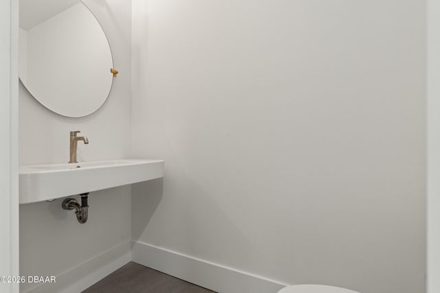 427 Columbus Avenue, New Smyrna Beach, FL 32169