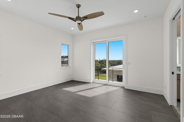 427 Columbus Avenue, New Smyrna Beach, FL 32169