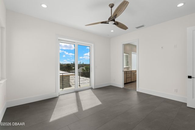 427 Columbus Avenue, New Smyrna Beach, FL 32169