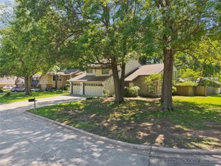 8912 S 70th East Avenue, Tulsa, OK 74133