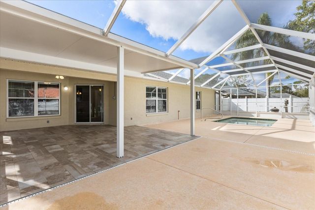 33 BANNERWOOD LANE, Palm Coast, FL 32137