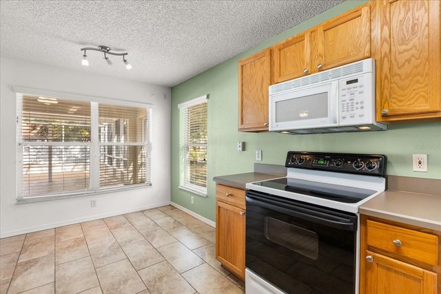 33 BANNERWOOD LANE, Palm Coast, FL 32137