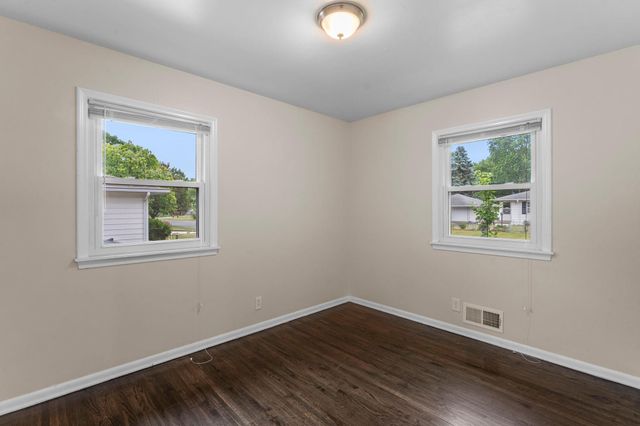 2063 Coral Lane, Eagan, MN 55122
