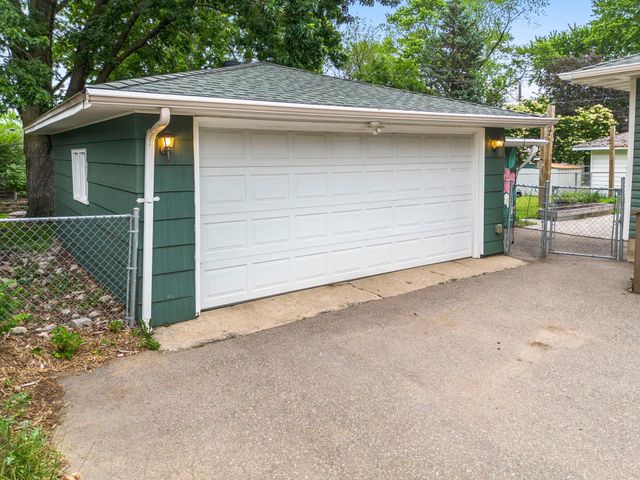 2063 Coral Lane, Eagan, MN 55122