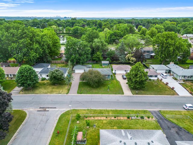 2063 Coral Lane, Eagan, MN 55122