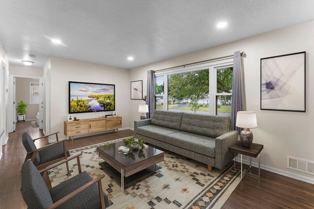 2063 Coral Lane, Eagan, MN 55122