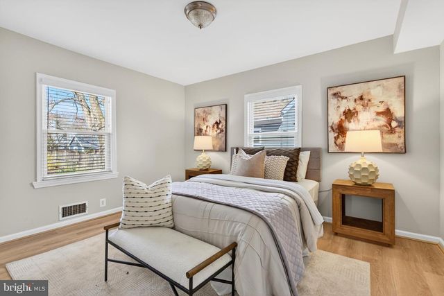 2800 CAMERON RD, Falls Church, VA 22042