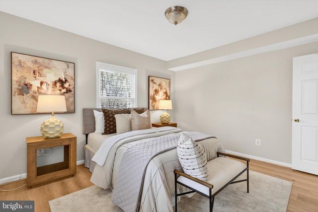 2800 CAMERON RD, Falls Church, VA 22042