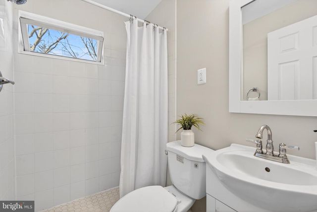 2800 CAMERON RD, Falls Church, VA 22042