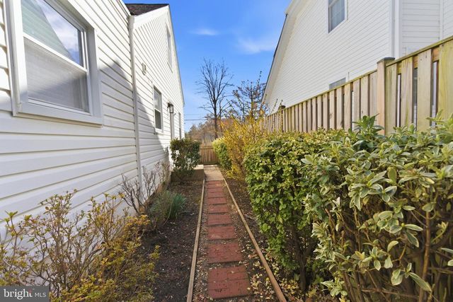 2800 CAMERON RD, Falls Church, VA 22042