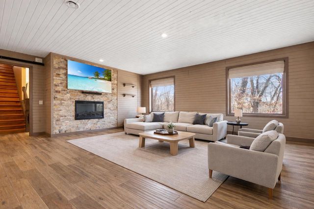 N1548 Wooddale DRIVE, Lake Geneva, WI 53147