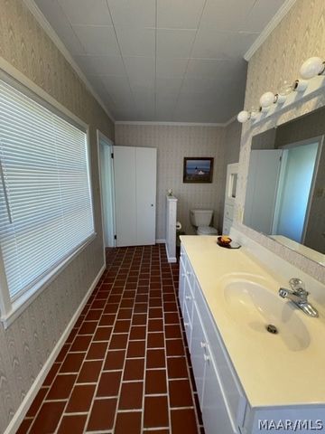 2 Brookside Drive, Wetumpka, AL 36092