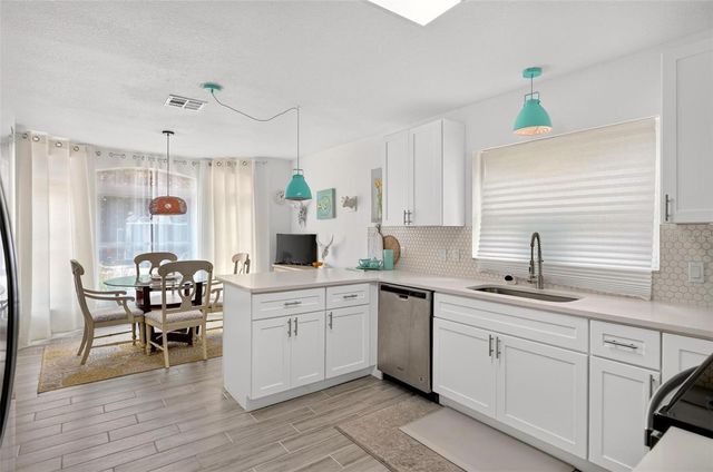 1511 LAVACA LANE, Lady Lake, FL 32159