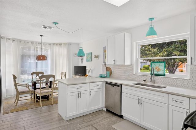 1511 LAVACA LANE, Lady Lake, FL 32159