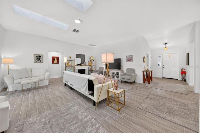 1511 LAVACA LANE, Lady Lake, FL 32159