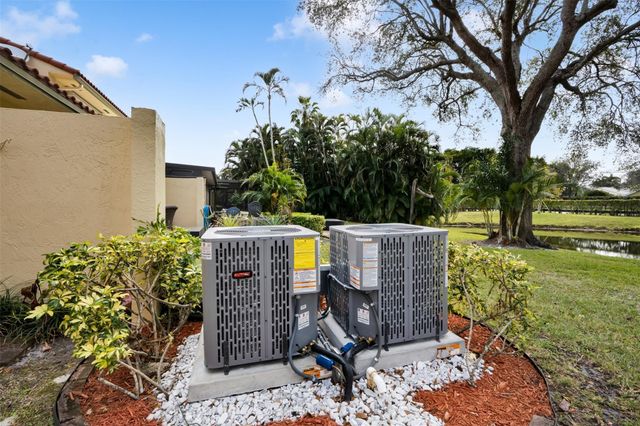 9530 Alcazar Lane 9530, Davie, FL 33324