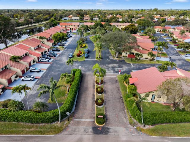 9530 Alcazar Lane 9530, Davie, FL 33324