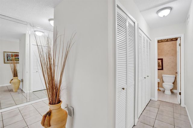 9530 Alcazar Lane 9530, Davie, FL 33324