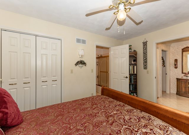 858 45th Avenue, East Moline, IL 61244