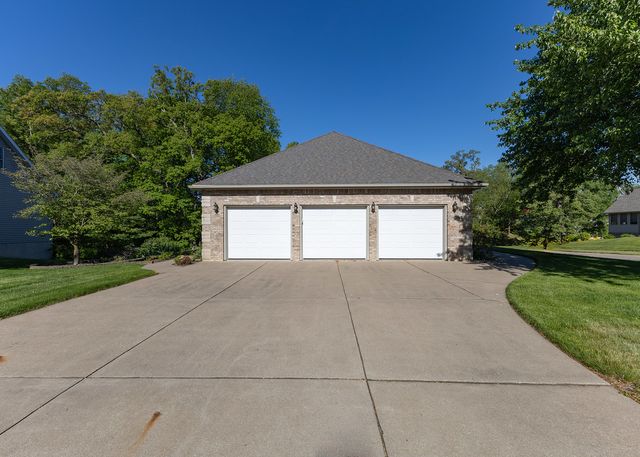 858 45th Avenue, East Moline, IL 61244