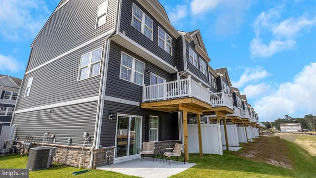 20 FOREST PARK DR, Waretown, NJ 08758