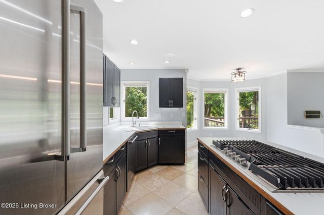 7642 Deer Meadow Dr, Louisville, KY 40241