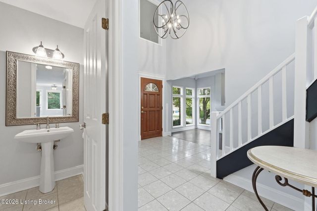 7642 Deer Meadow Dr, Louisville, KY 40241