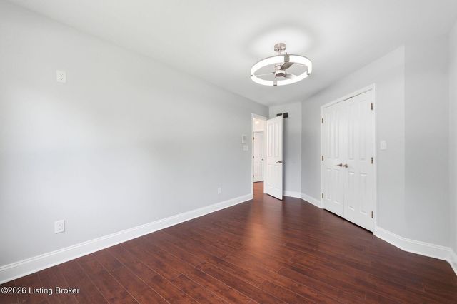 7642 Deer Meadow Dr, Louisville, KY 40241