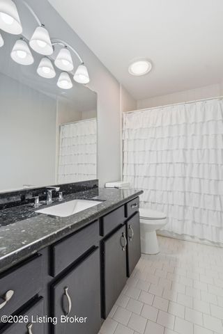 7642 Deer Meadow Dr, Louisville, KY 40241
