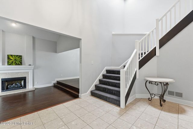 7642 Deer Meadow Dr, Louisville, KY 40241