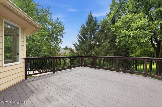 7642 Deer Meadow Dr, Louisville, KY 40241
