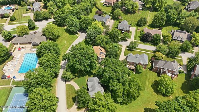 7642 Deer Meadow Dr, Louisville, KY 40241