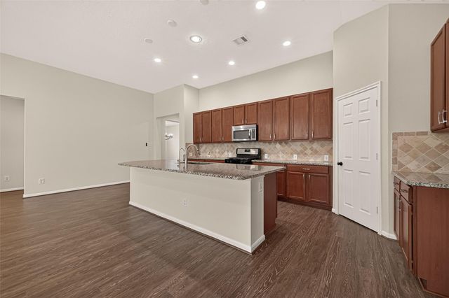 10051 Cimarron Canyon Lane, Magnolia, TX 77354