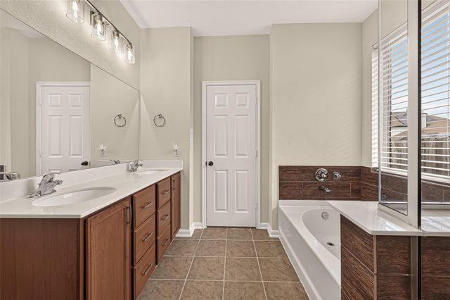 10051 Cimarron Canyon Lane, Magnolia, TX 77354