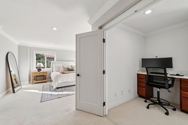 6194 Mazuela Dr, Oakland, CA 94611