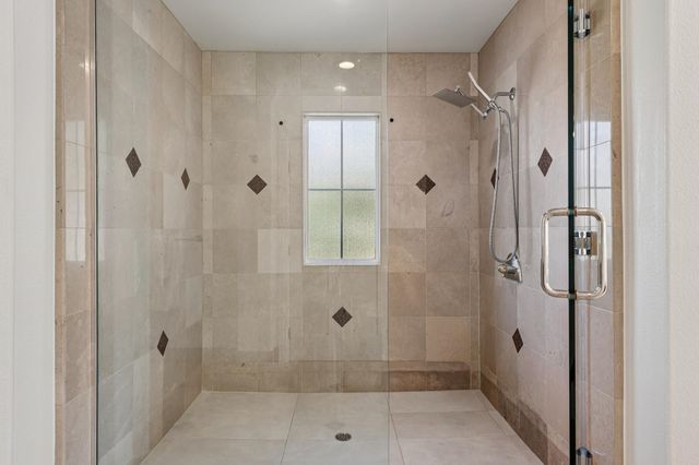 6194 Mazuela Dr, Oakland, CA 94611