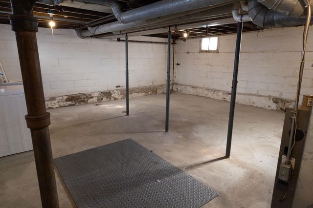 1133 Columbia Street, Waterloo, IA 50703