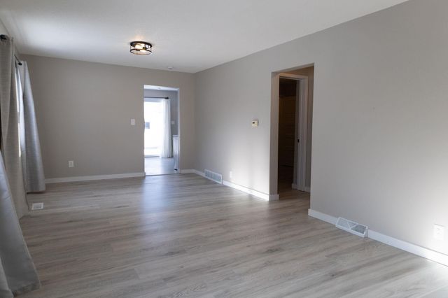 1133 Columbia Street, Waterloo, IA 50703