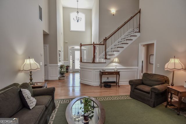 1200 WHITE OAK Way, Griffin, GA 30224