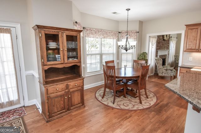 1200 WHITE OAK Way, Griffin, GA 30224