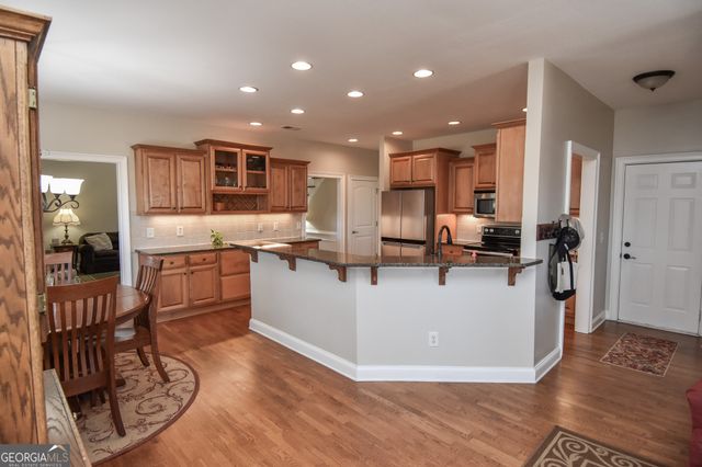 1200 WHITE OAK Way, Griffin, GA 30224