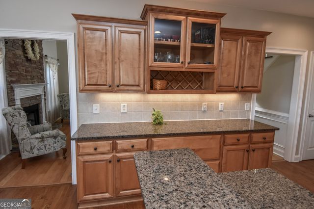 1200 WHITE OAK Way, Griffin, GA 30224